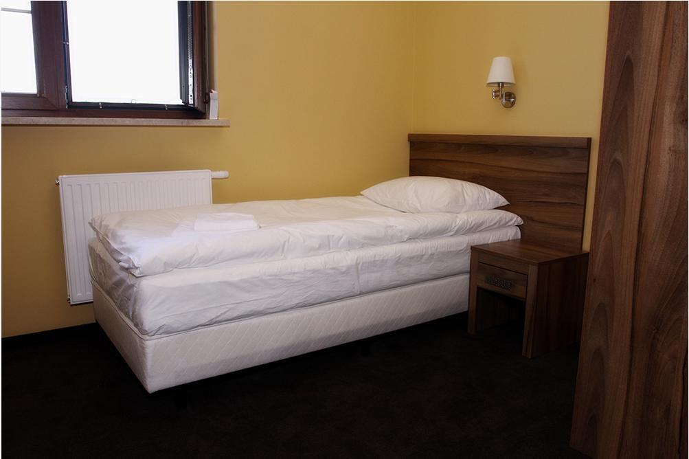 Hotel Ambasada Krobia Phòng bức ảnh